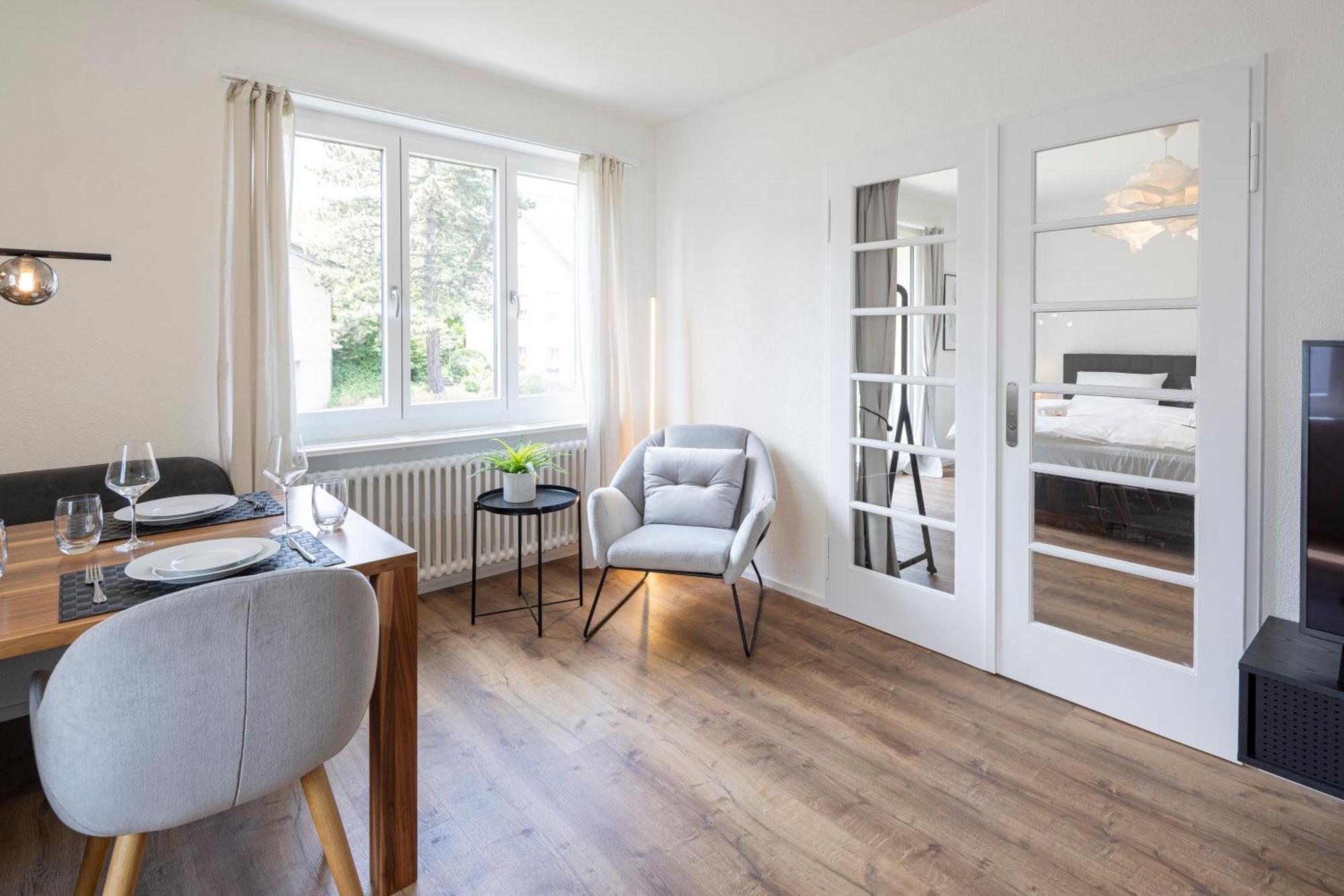 Stayy Bijou Balgrist Nahe Spital - Gratis Parkplatz Apartamento